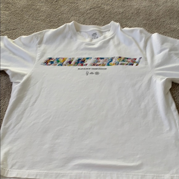 Billie Elish Takashi Murikami Uniqlo tee